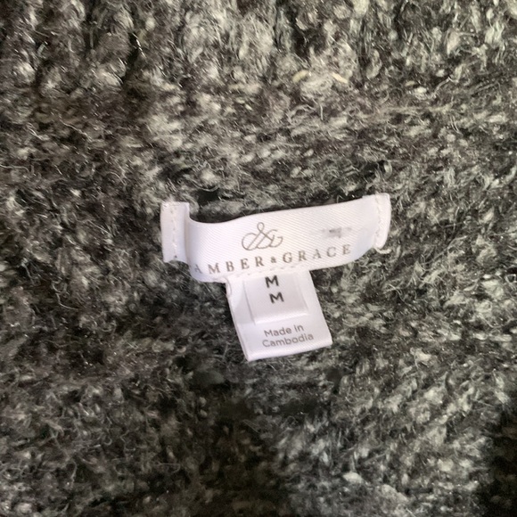 Camber and Grace cardigan - Picture 2 of 7